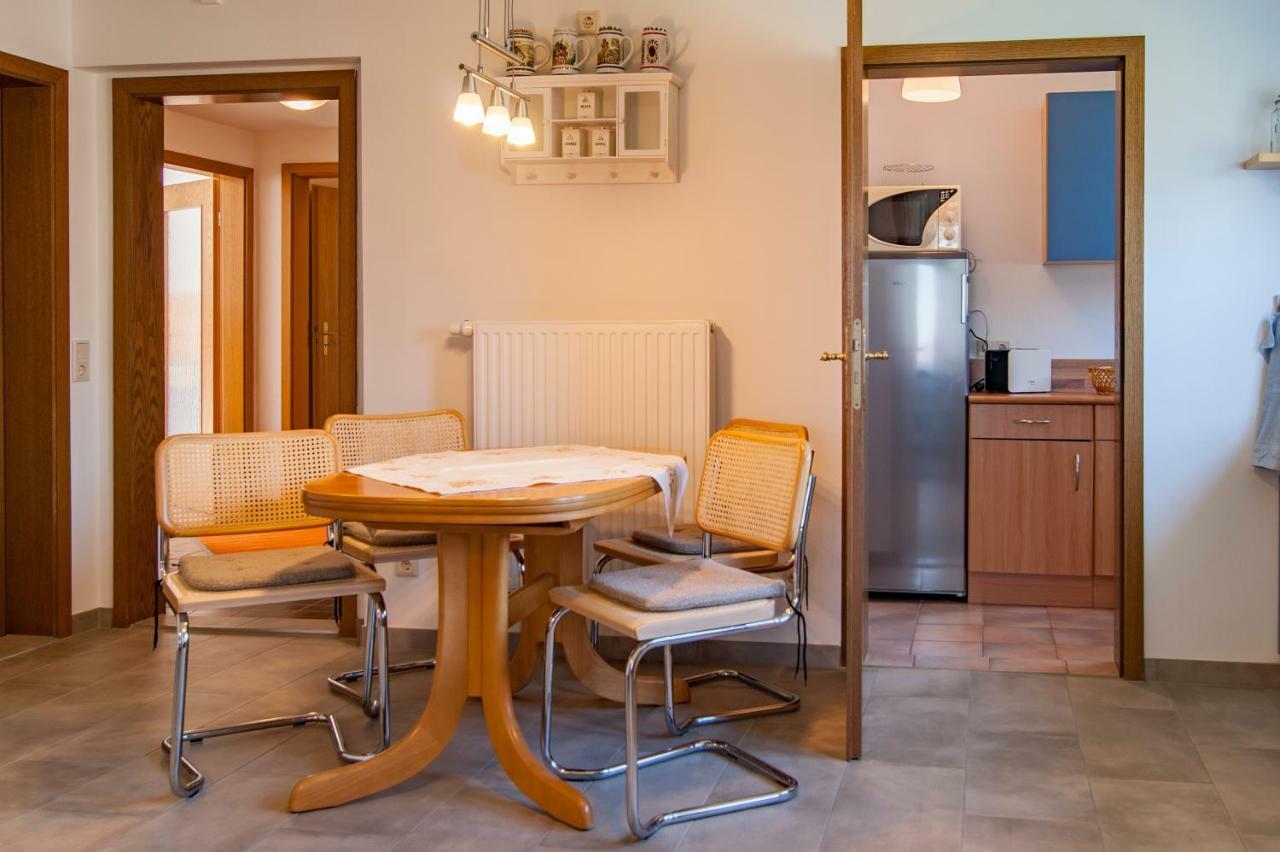 Dreiseitenhof Ferienwohnung Kuenzel Tharandt Exterior photo